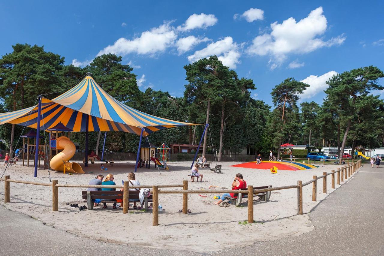 Отель Camping Blauwe Meer Nv Ломмель Экстерьер фото