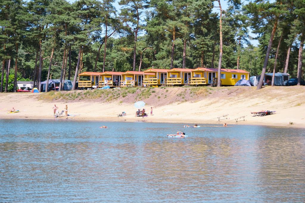 Отель Camping Blauwe Meer Nv Ломмель Экстерьер фото